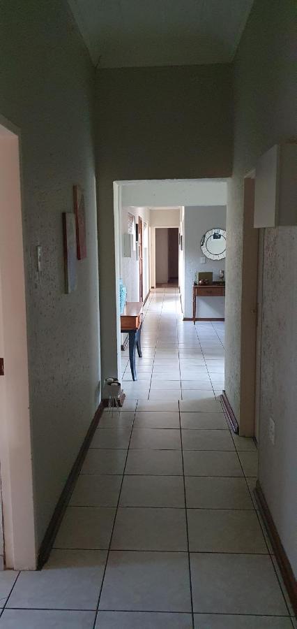 Life Tours & Accommodation Boksburg Zewnętrze zdjęcie