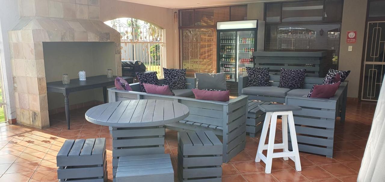 Life Tours & Accommodation Boksburg Zewnętrze zdjęcie