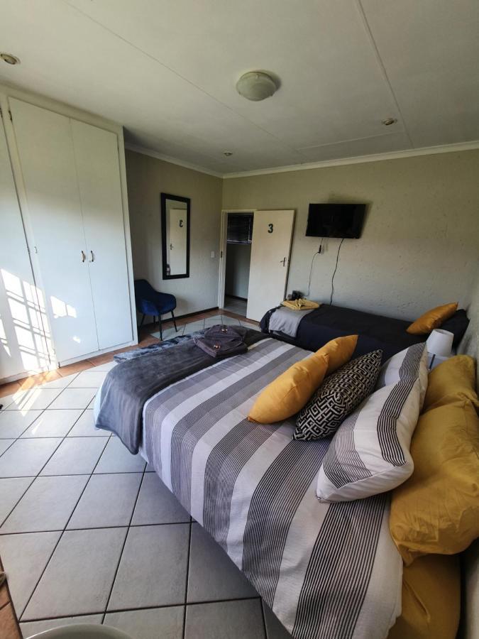 Life Tours & Accommodation Boksburg Zewnętrze zdjęcie