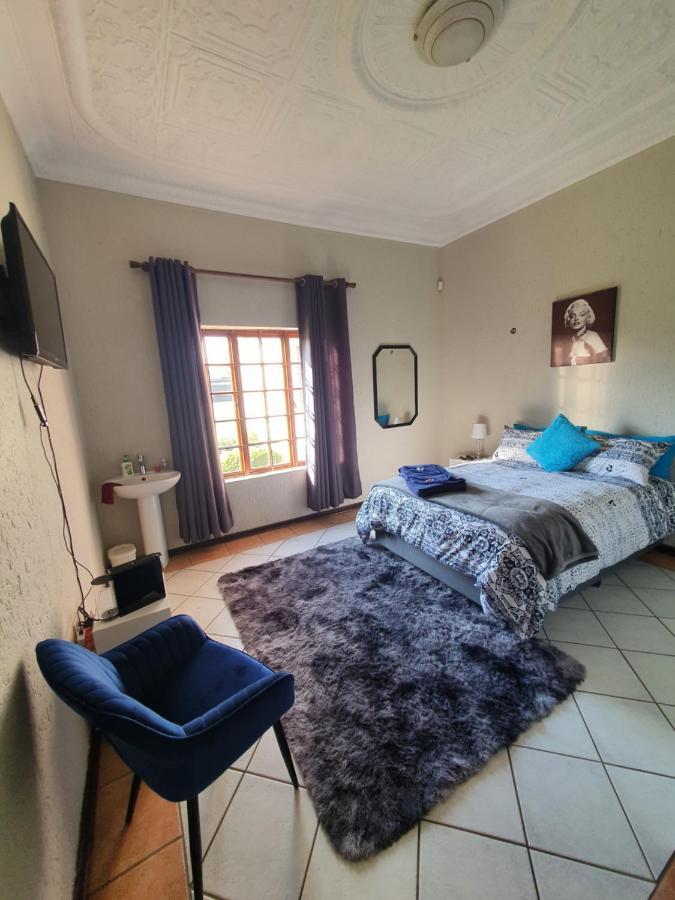 Life Tours & Accommodation Boksburg Zewnętrze zdjęcie