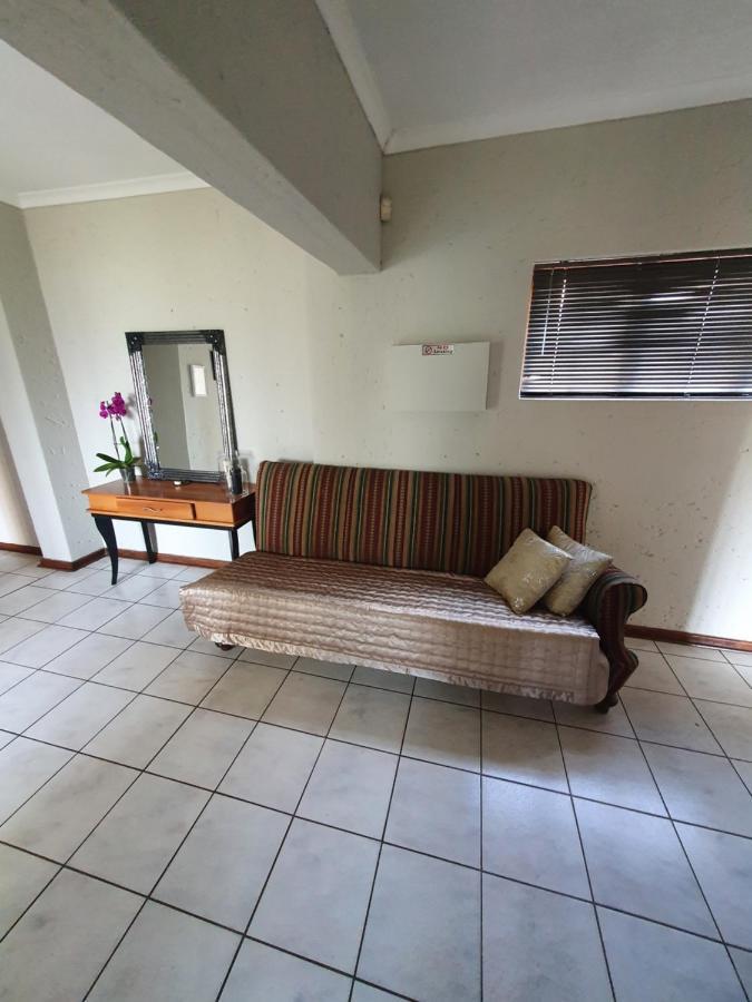 Life Tours & Accommodation Boksburg Zewnętrze zdjęcie